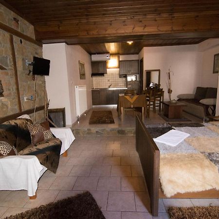 Ferienwohnung Spitiko Káto Loutrákion Exterior foto