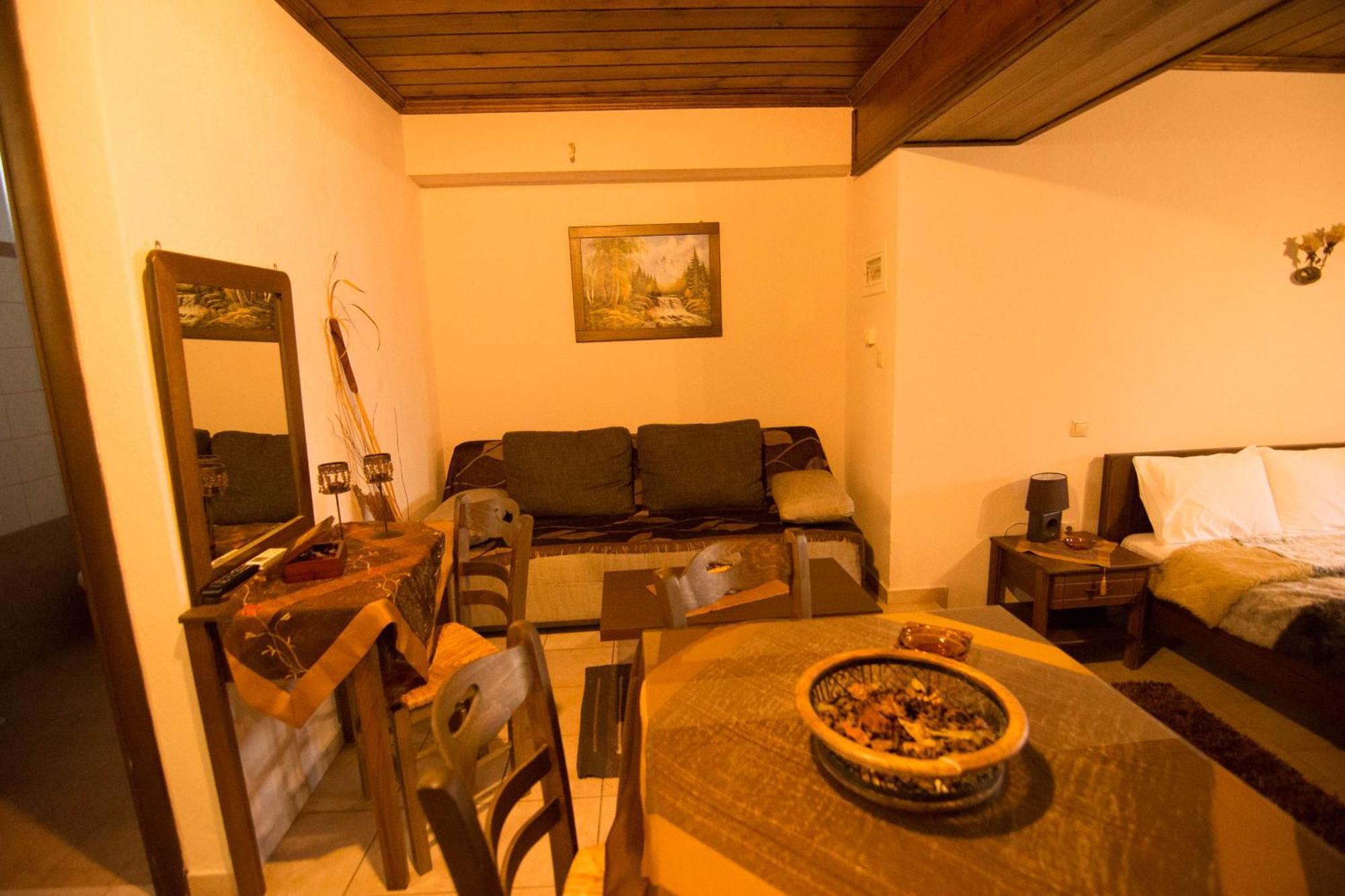 Ferienwohnung Spitiko Káto Loutrákion Exterior foto