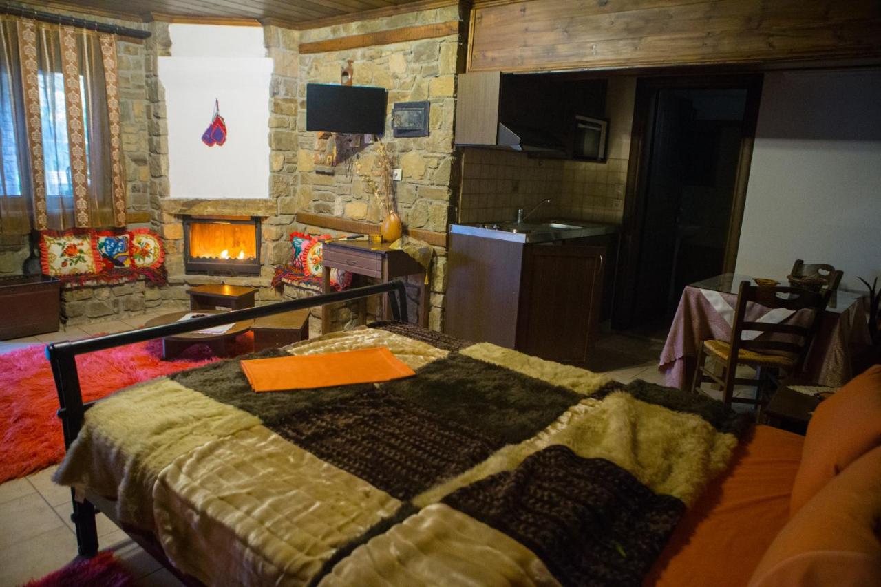 Ferienwohnung Spitiko Káto Loutrákion Exterior foto