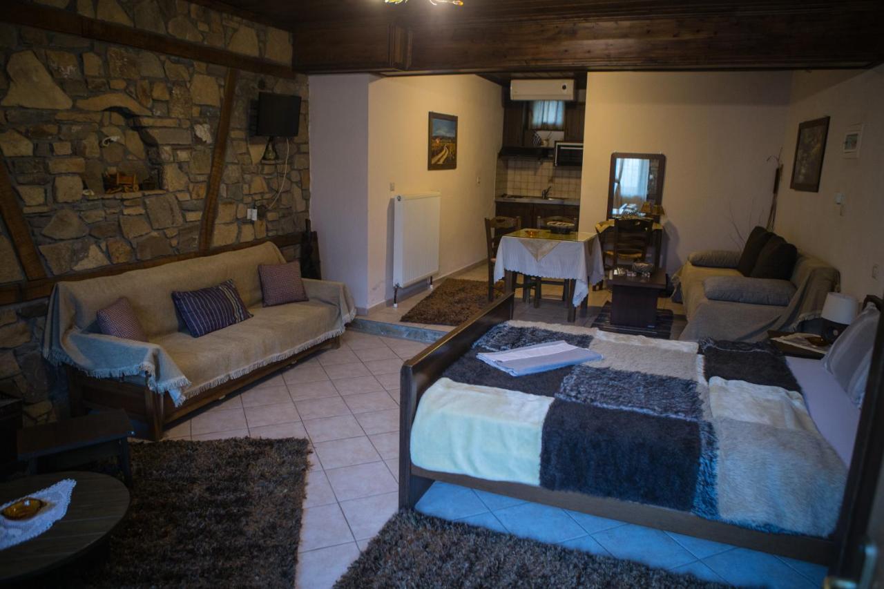 Ferienwohnung Spitiko Káto Loutrákion Exterior foto